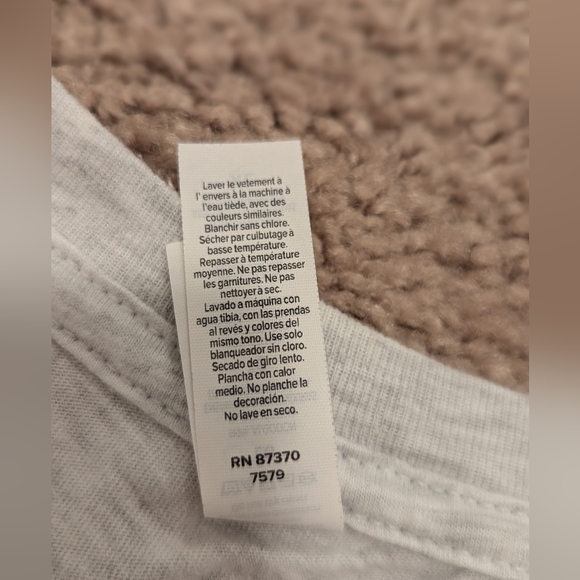 Dayglow XL tour tee shirt 2022 - Picture 7 of 8